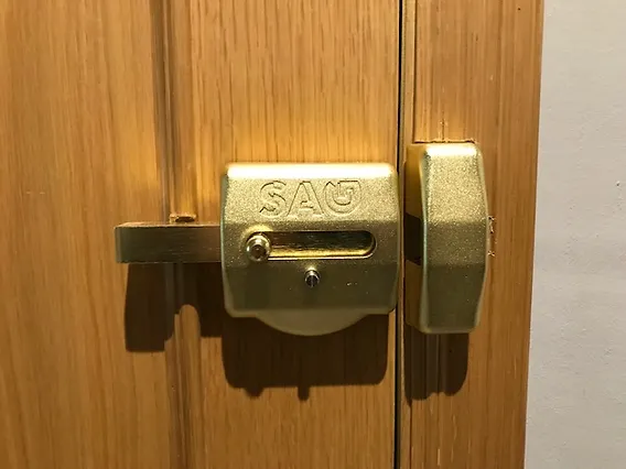Imagen de un cerrojo de alta seguridad SAG